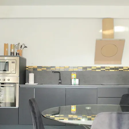 Nero Apartament